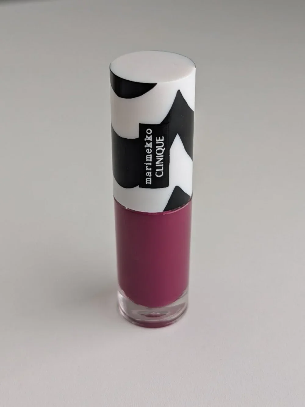 Clinique Pop Splash Lip Gloss Plus Hydration 19 Vino Pop New without Box